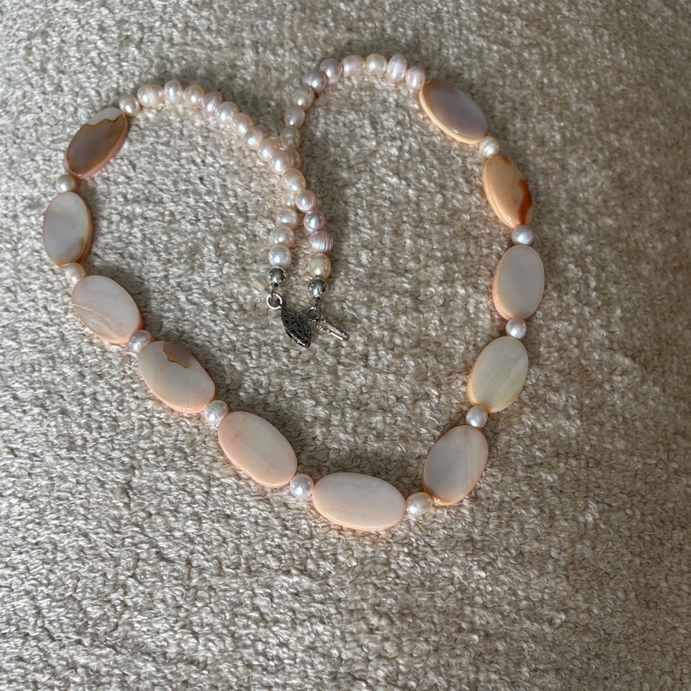 ⚫️MOP & Genuine Fresh Water Pearls W/ Traditional Pearl Necklace Clasp, Handmade
